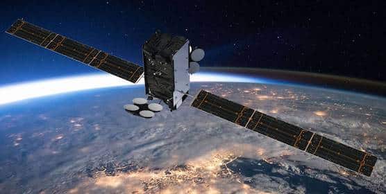 advantages of geostationary orbit